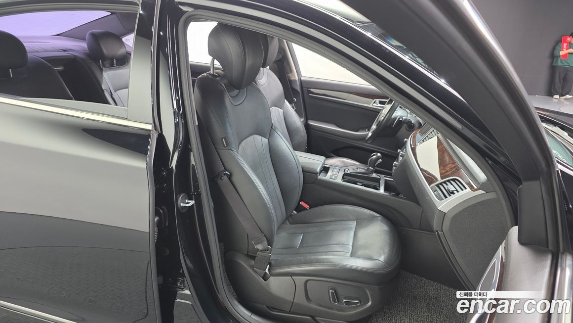 Hyundai Genesis 2015