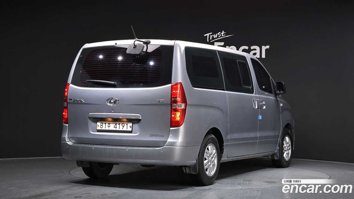 Hyundai Starex 2018