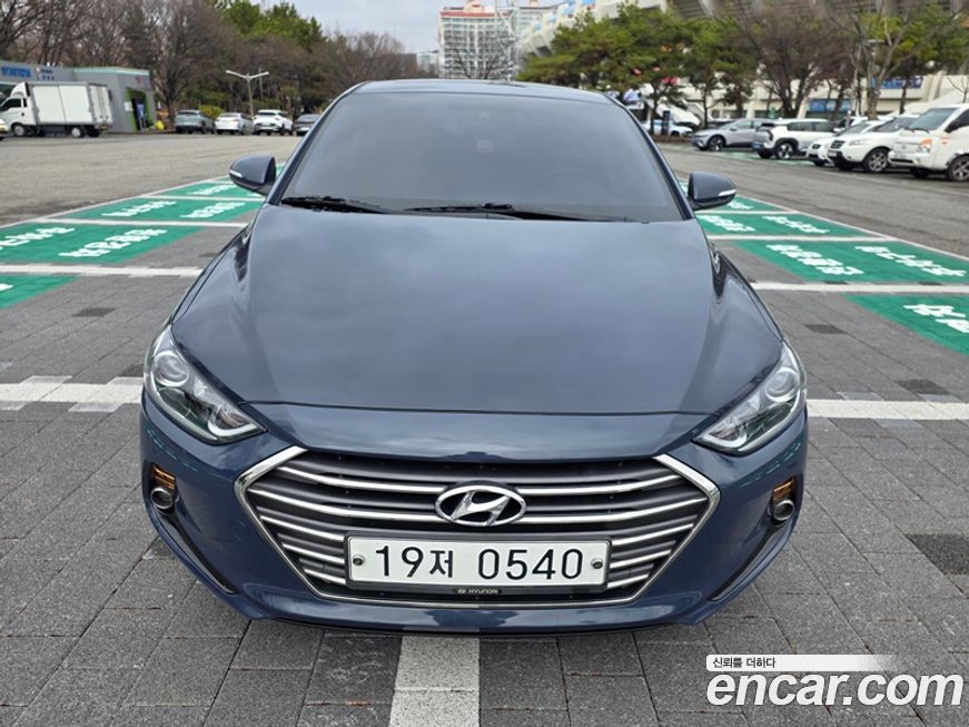Hyundai AVANTE 2016