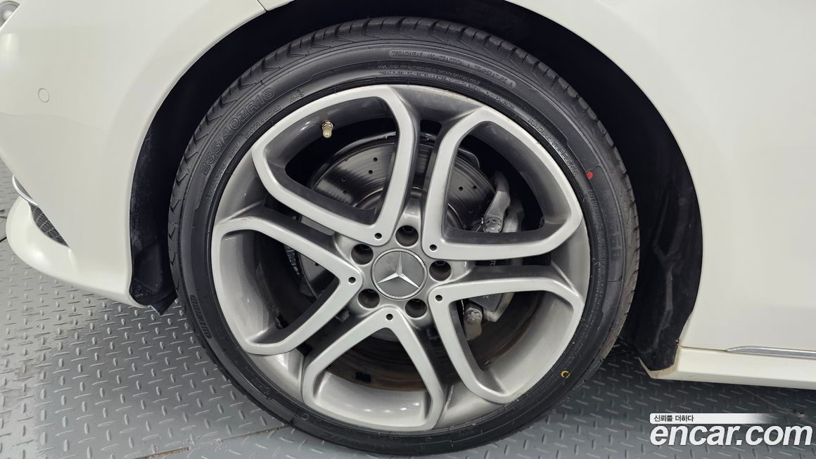 Mercedes-Benz E-Class 2015