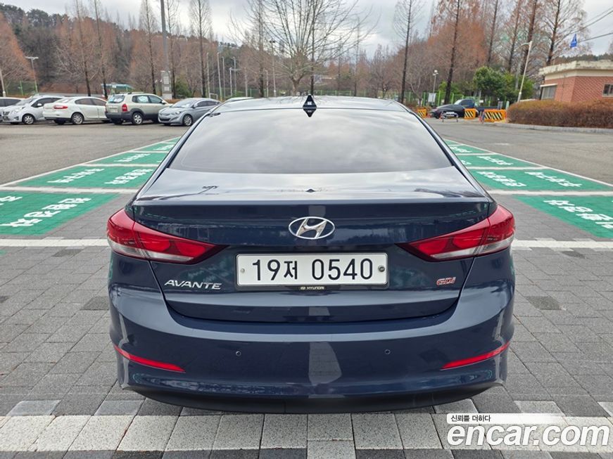 Hyundai AVANTE 2016