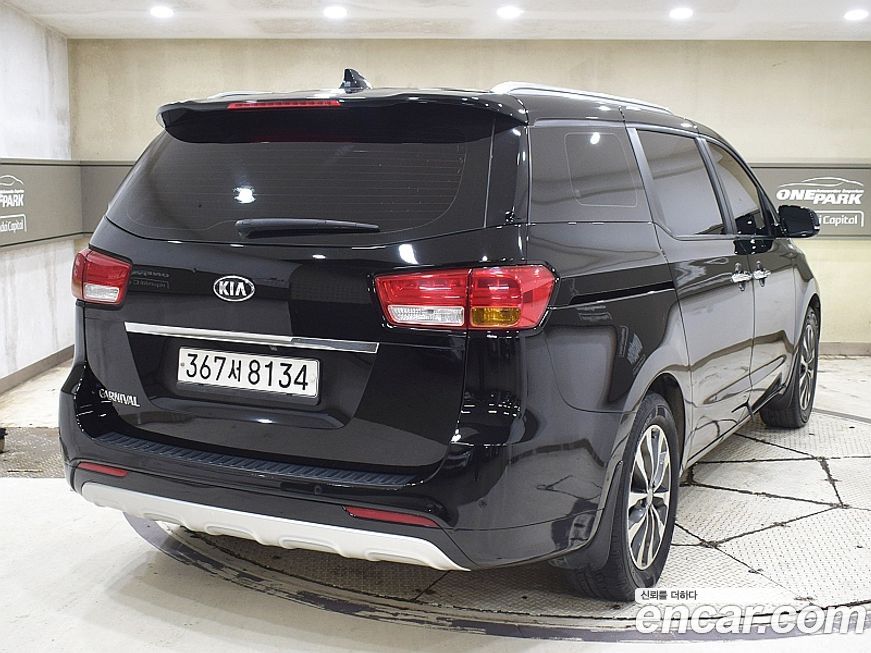 Kia Canival 2018