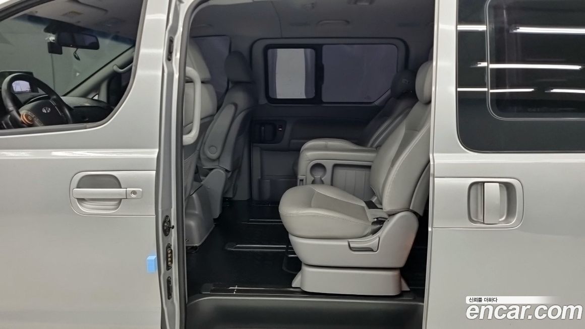 Hyundai Starex 2016