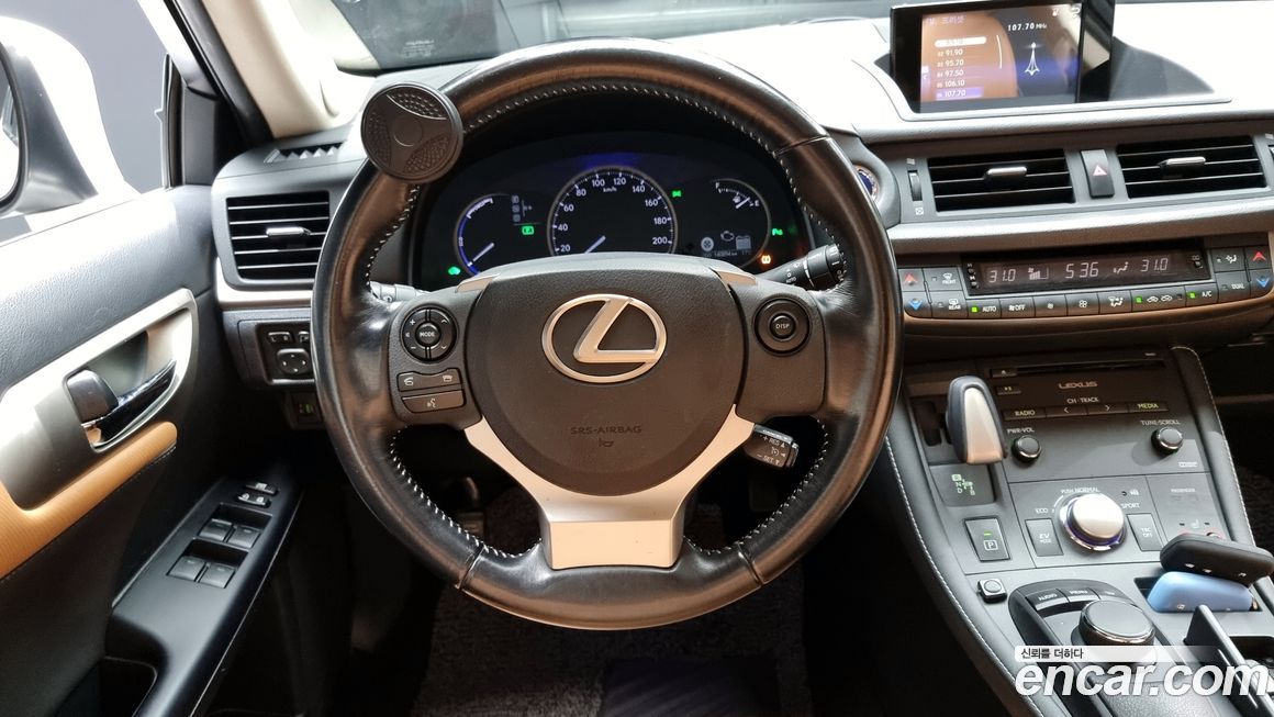 Lexus CT200h 2017