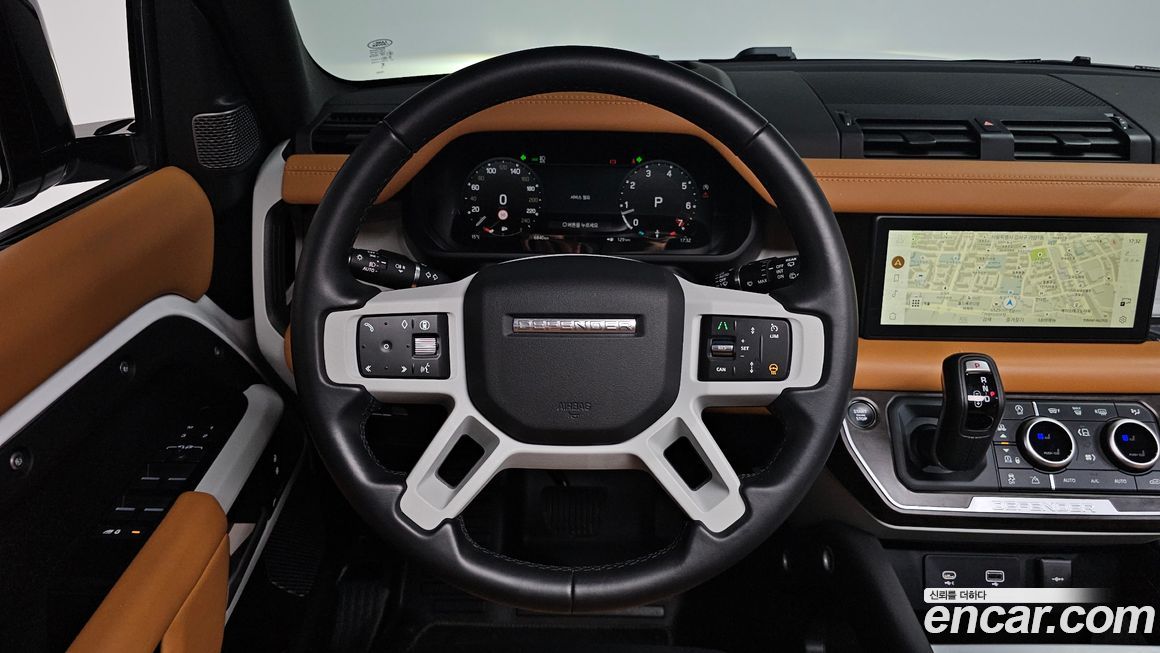 Land Rover Defender 2024