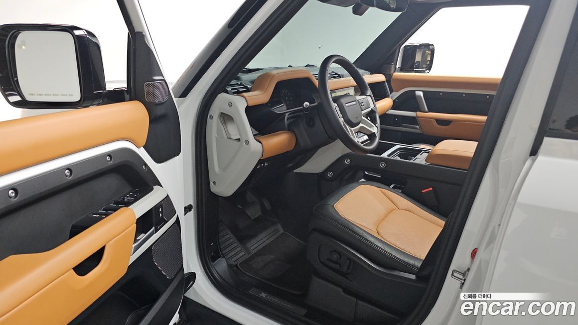 Land Rover Defender 2024