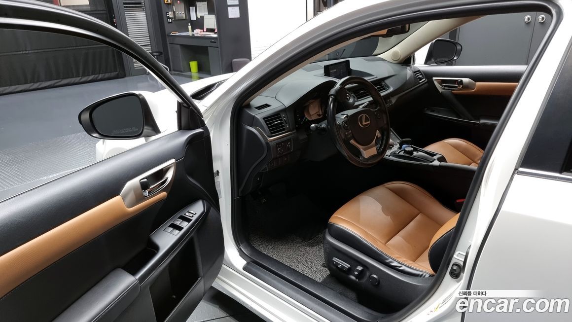 Lexus CT200h 2017