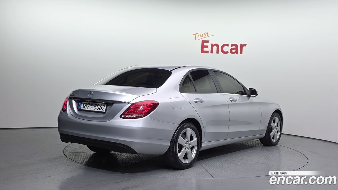 Mercedes-Benz C-Class 2016
