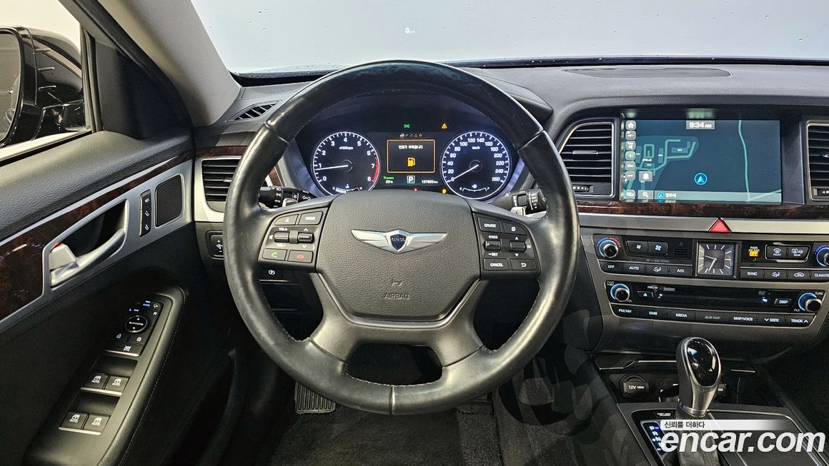 Hyundai Genesis 2016