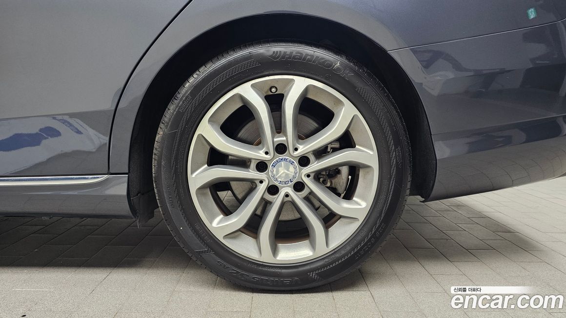 Mercedes-Benz C-Class 2016