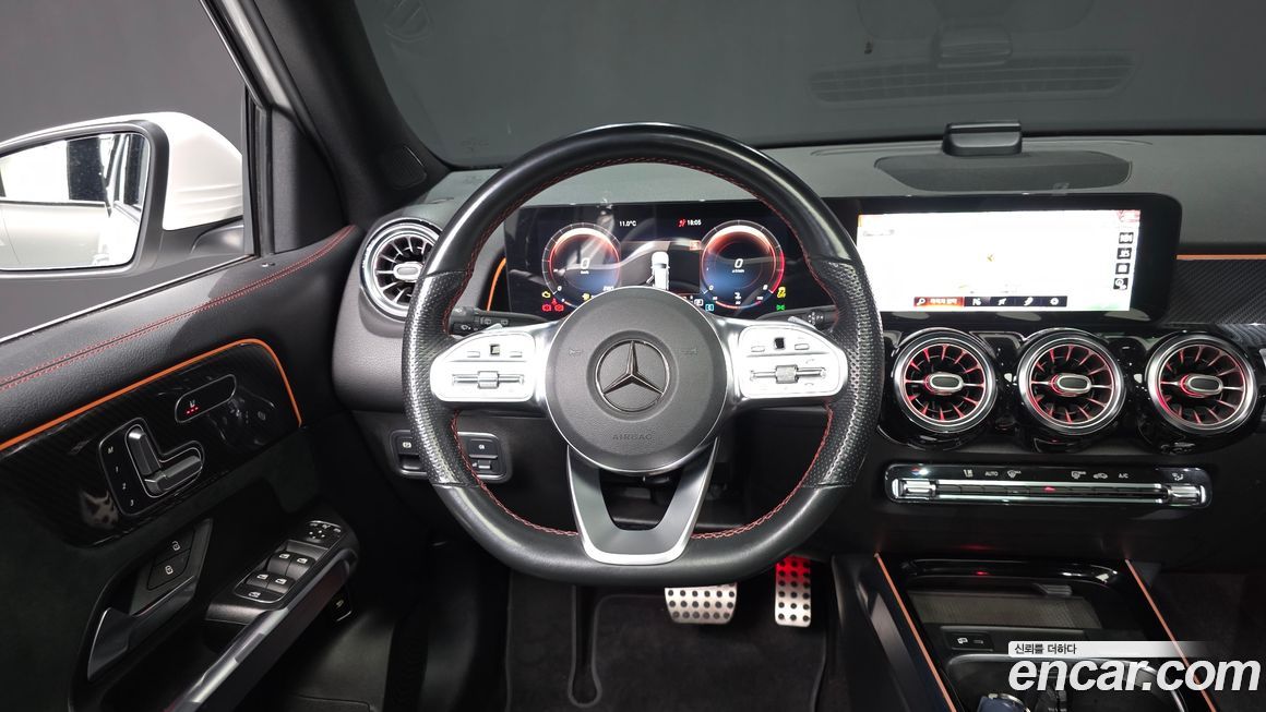 Mercedes-Benz GLB-Class 2021