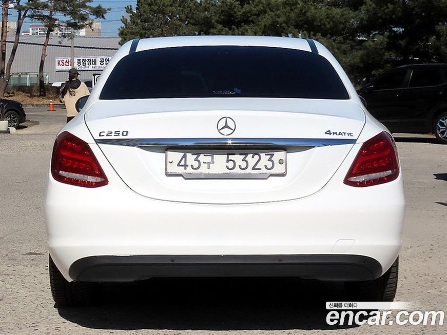 Mercedes-Benz C-Class 2018