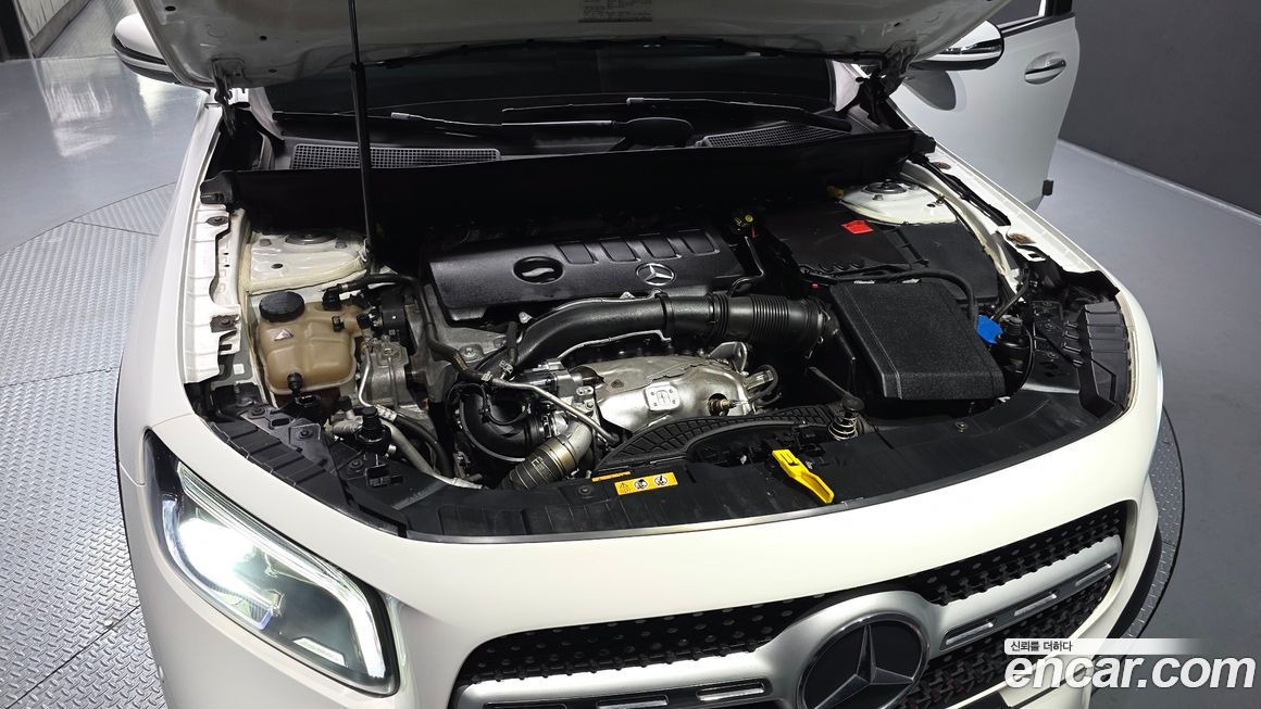 Mercedes-Benz GLB-Class 2021