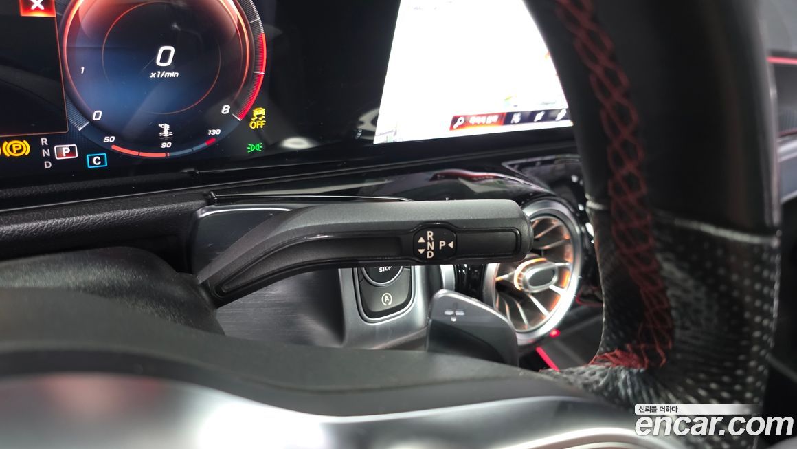 Mercedes-Benz GLB-Class 2021