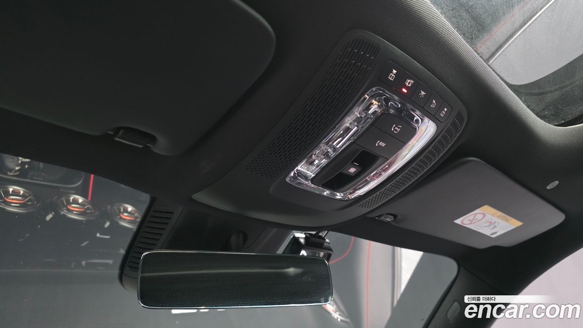 Mercedes-Benz GLB-Class 2021