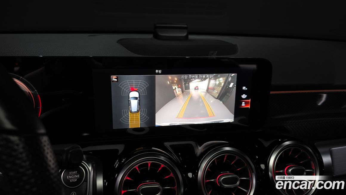 Mercedes-Benz GLB-Class 2021