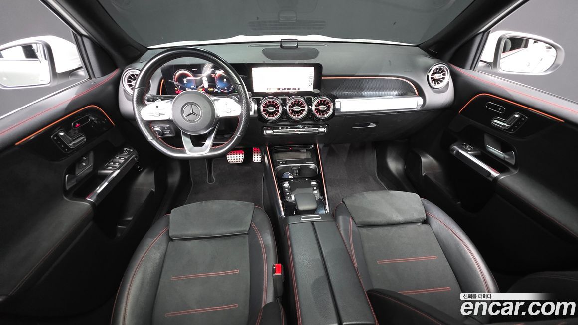 Mercedes-Benz GLB-Class 2021