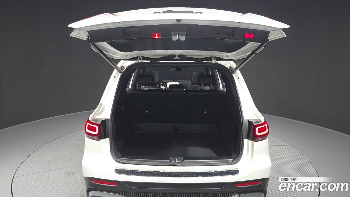 Mercedes-Benz GLB-Class 2021