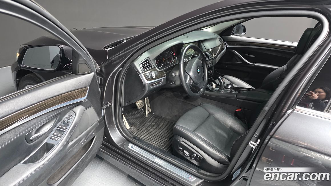 BMW 5-Series 2015