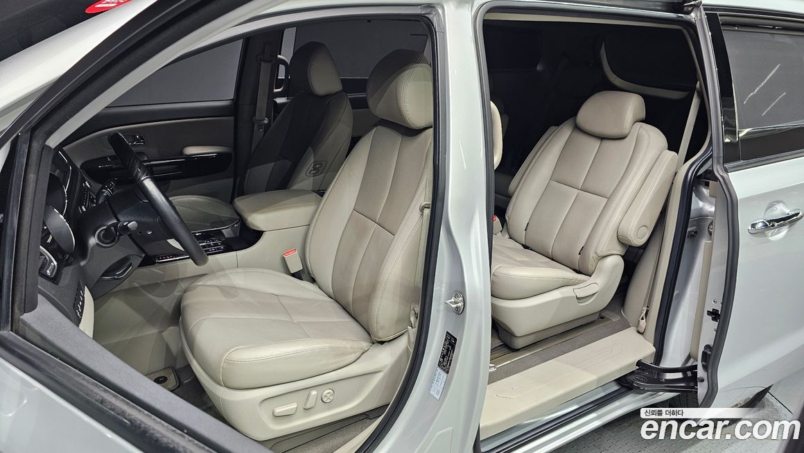 Kia Canival 2019