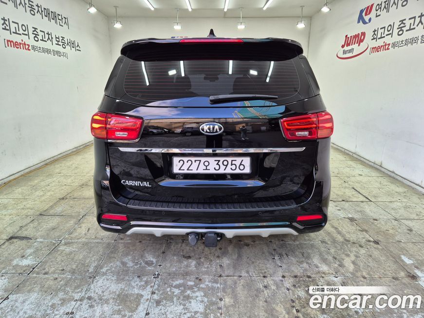 Kia Canival 2019