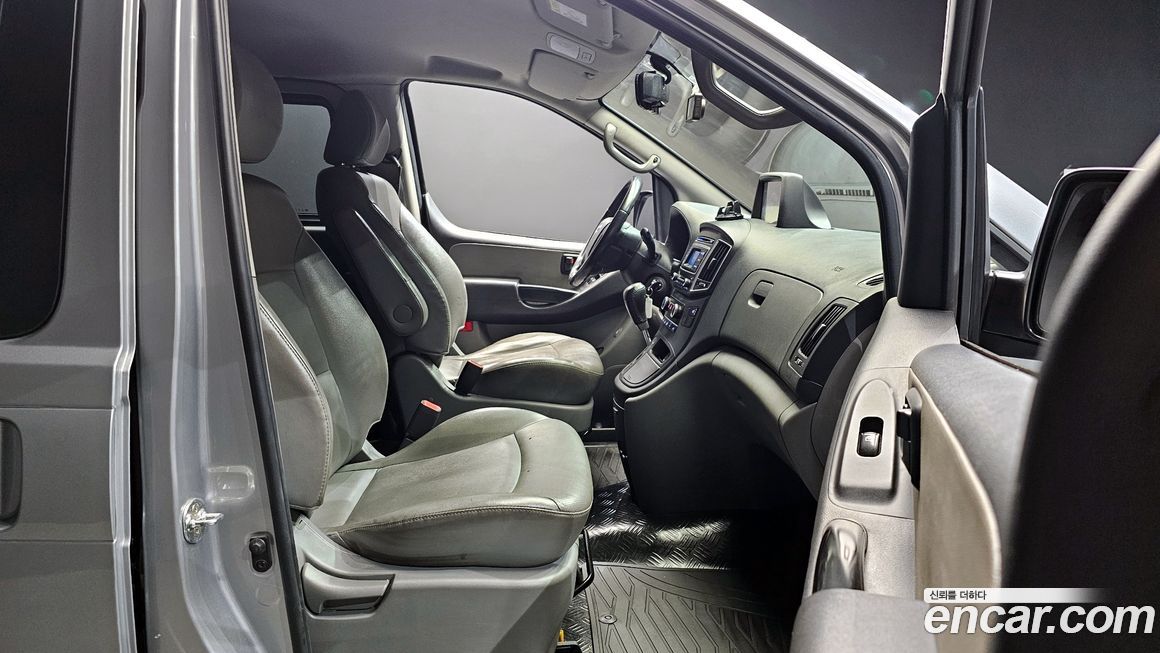 Hyundai Starex 2021