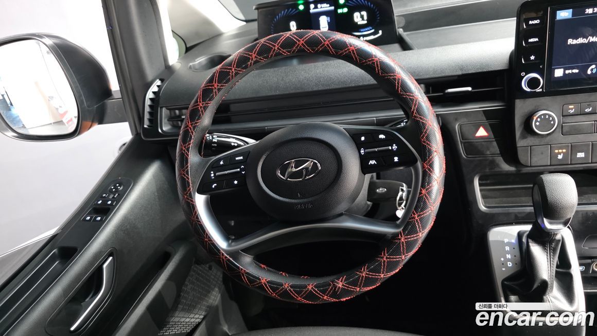 Hyundai Staria 2023