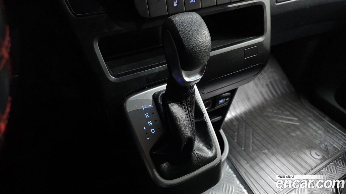 Hyundai Staria 2023