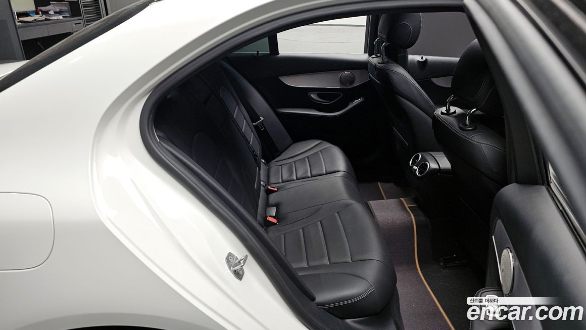 Mercedes-Benz C-Class 2018