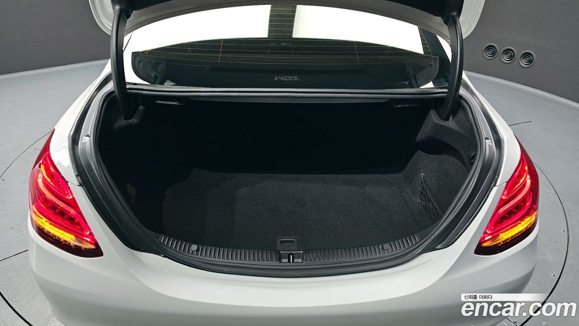 Mercedes-Benz C-Class 2018