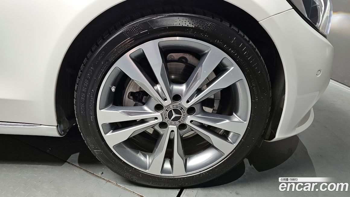 Mercedes-Benz C-Class 2018