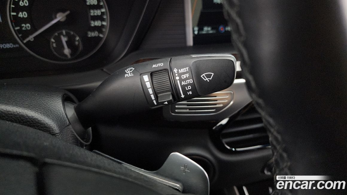 Genesis EQ900 2018
