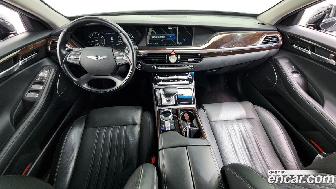 Genesis EQ900 2018