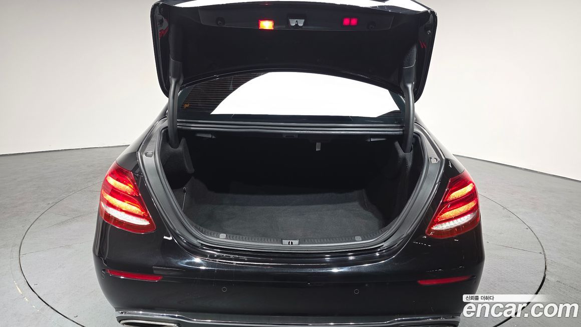 Mercedes-Benz E-Class 2018