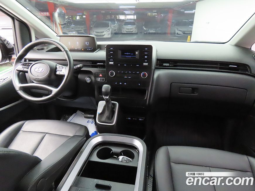 Hyundai Staria 2023