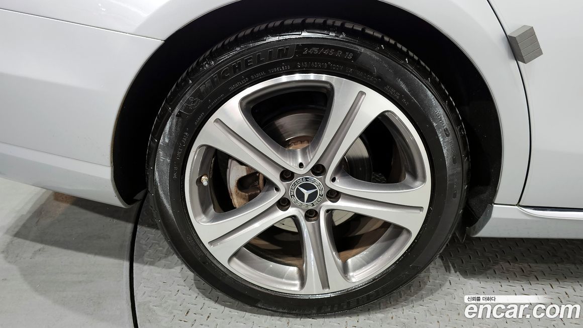 Mercedes-Benz E-Class 2019