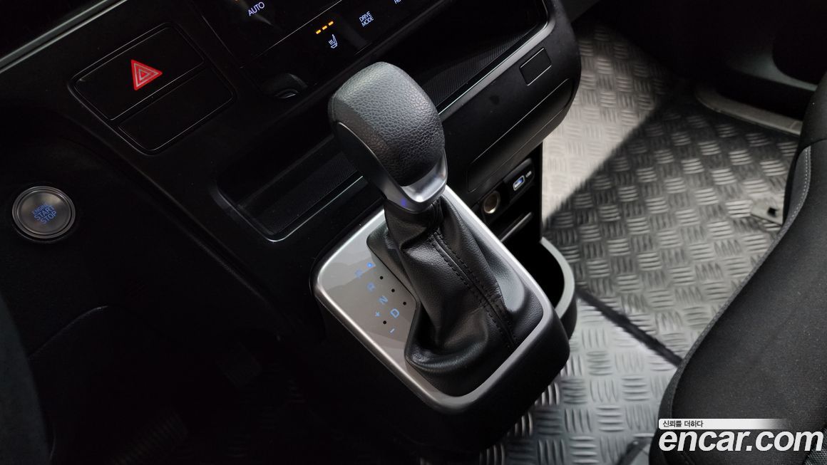 Hyundai Staria 2023
