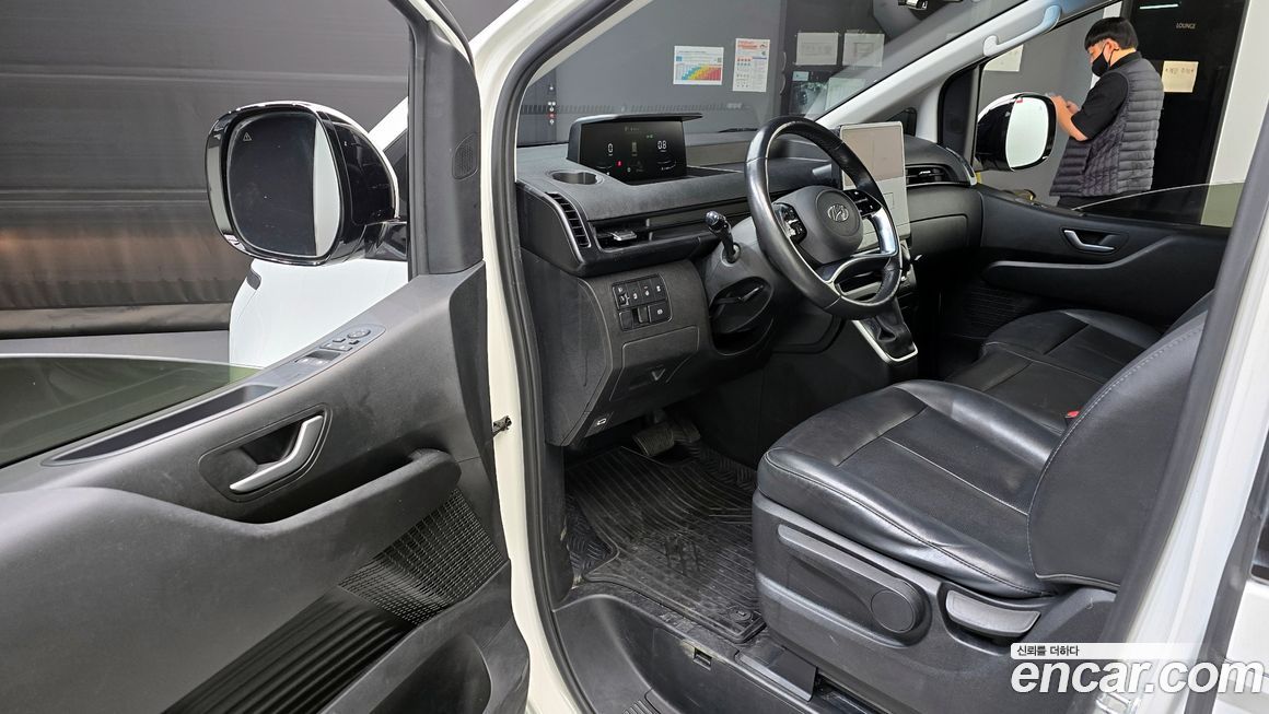 Hyundai Staria 2022