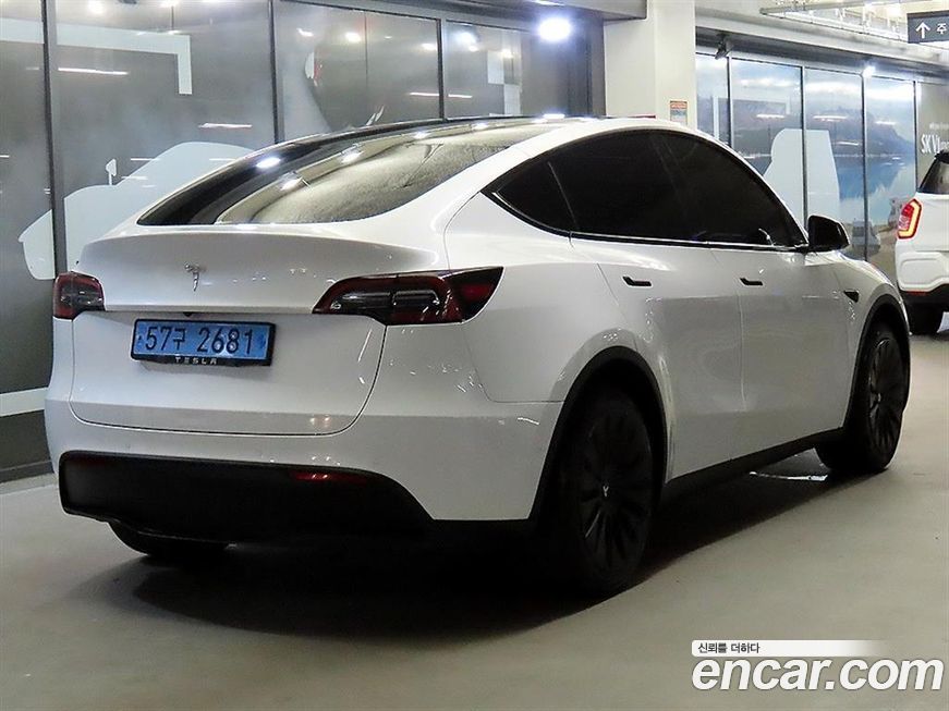 Tesla Model Y 2021