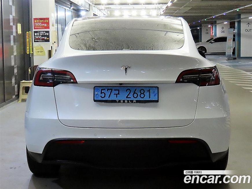 Tesla Model Y 2021