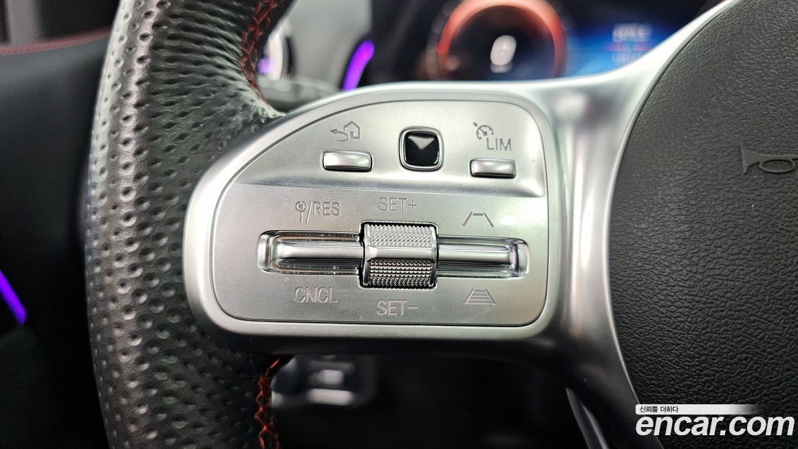 Mercedes-Benz GLB-Class 2021