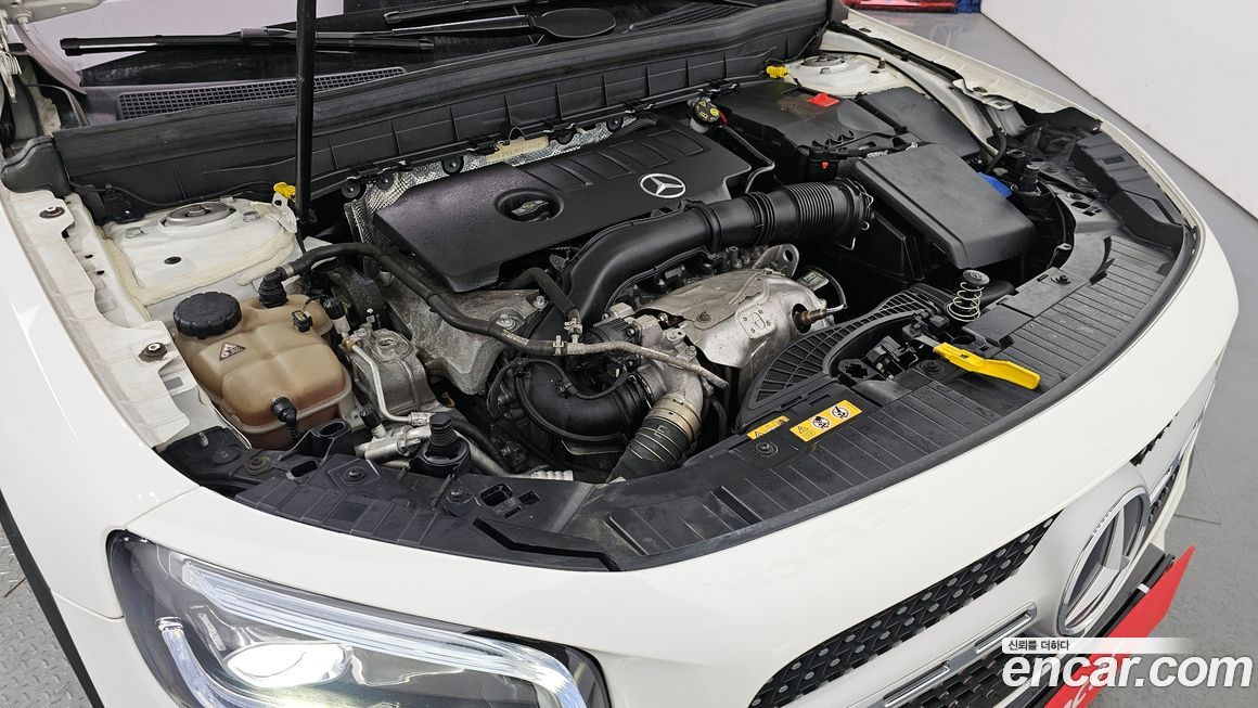 Mercedes-Benz GLB-Class 2021