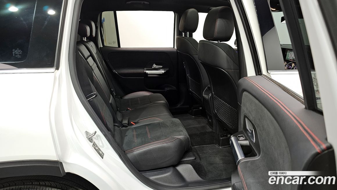 Mercedes-Benz GLB-Class 2021