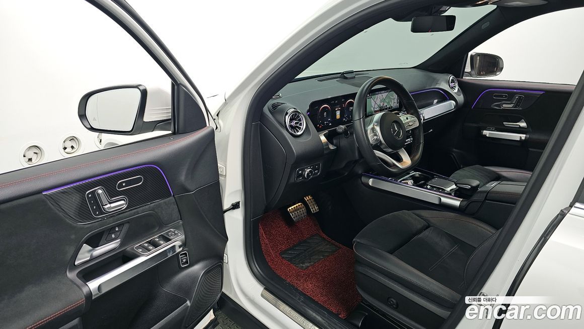 Mercedes-Benz GLB-Class 2021