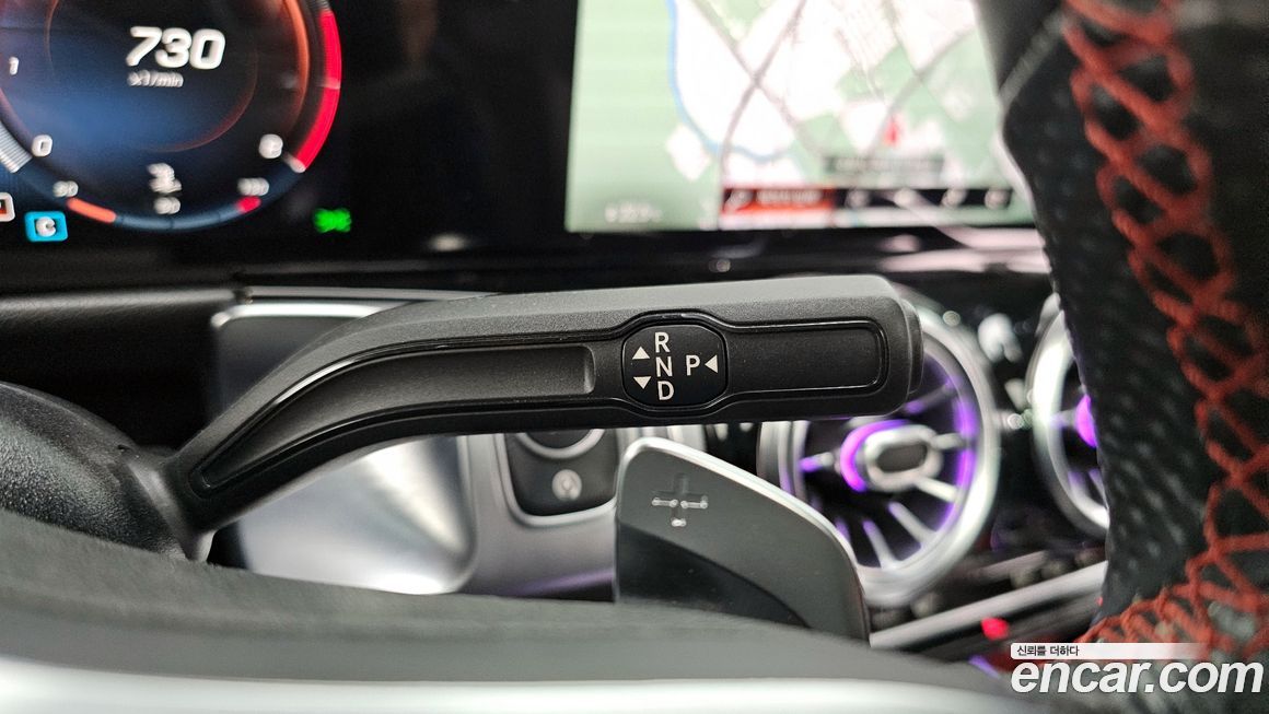 Mercedes-Benz GLB-Class 2021