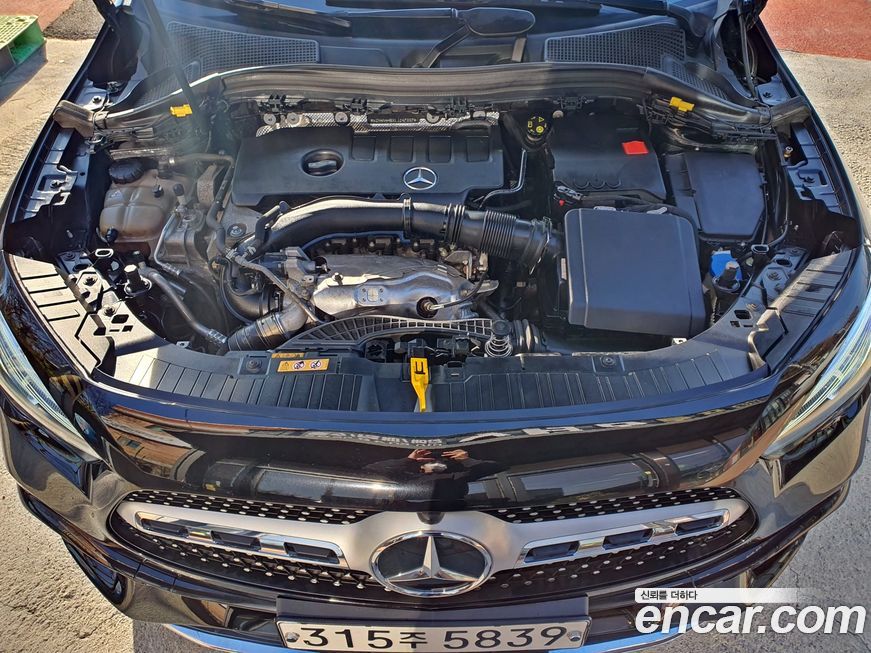 Mercedes-Benz GLA-Class 2020