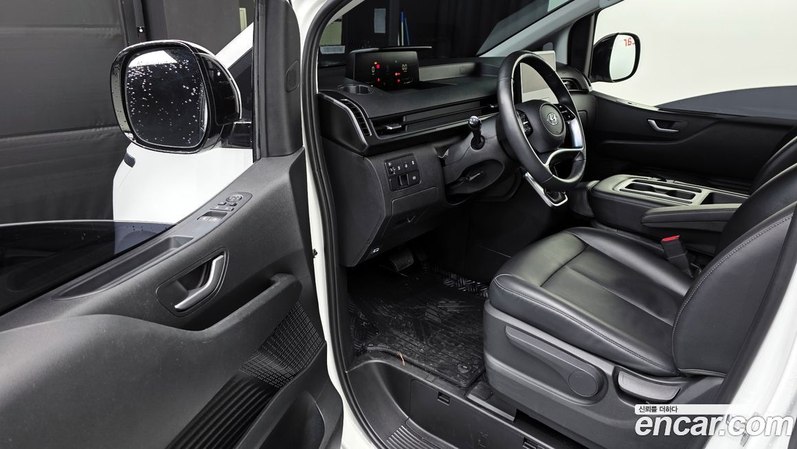 Hyundai Staria 2023