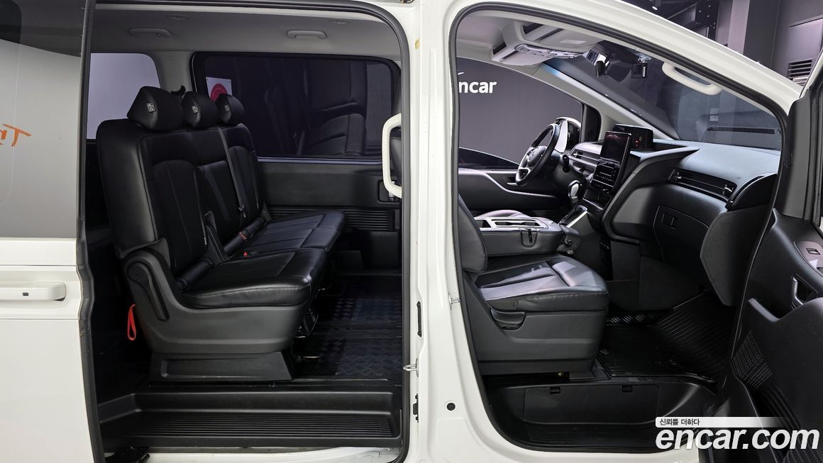Hyundai Staria 2023