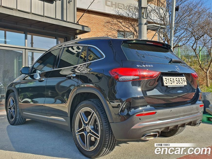 Mercedes-Benz GLA-Class 2020