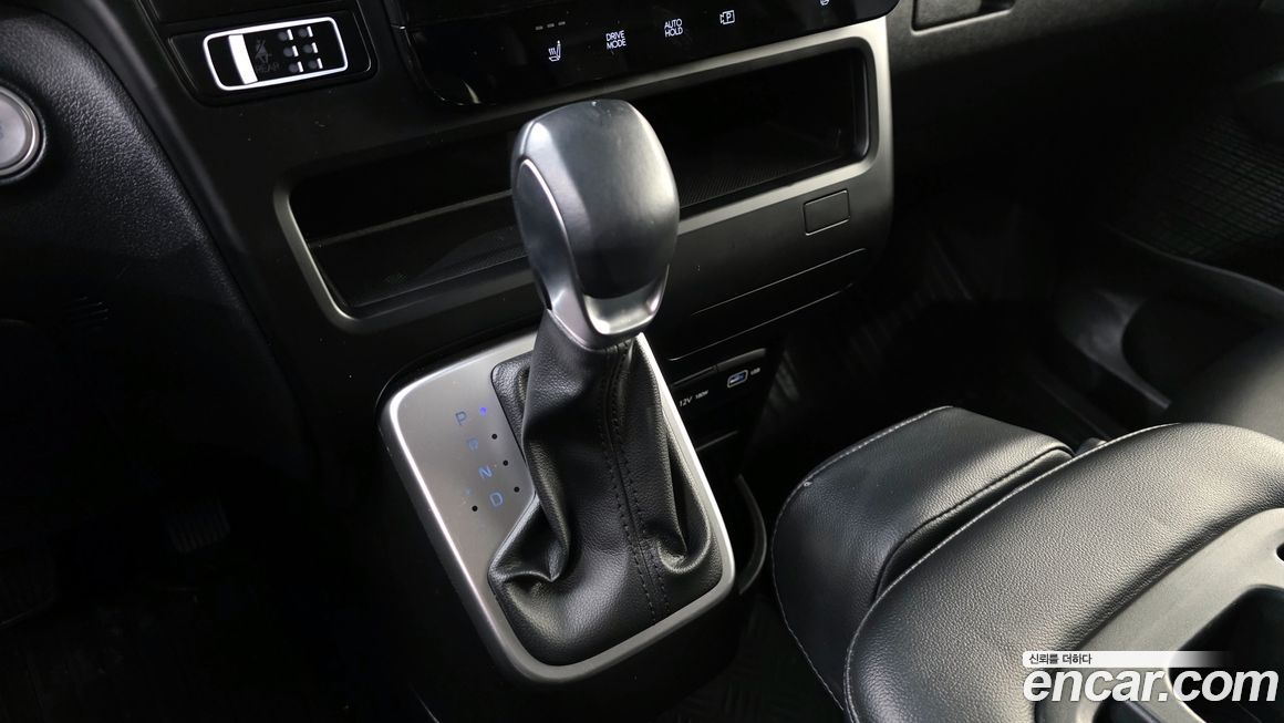 Hyundai Staria 2023